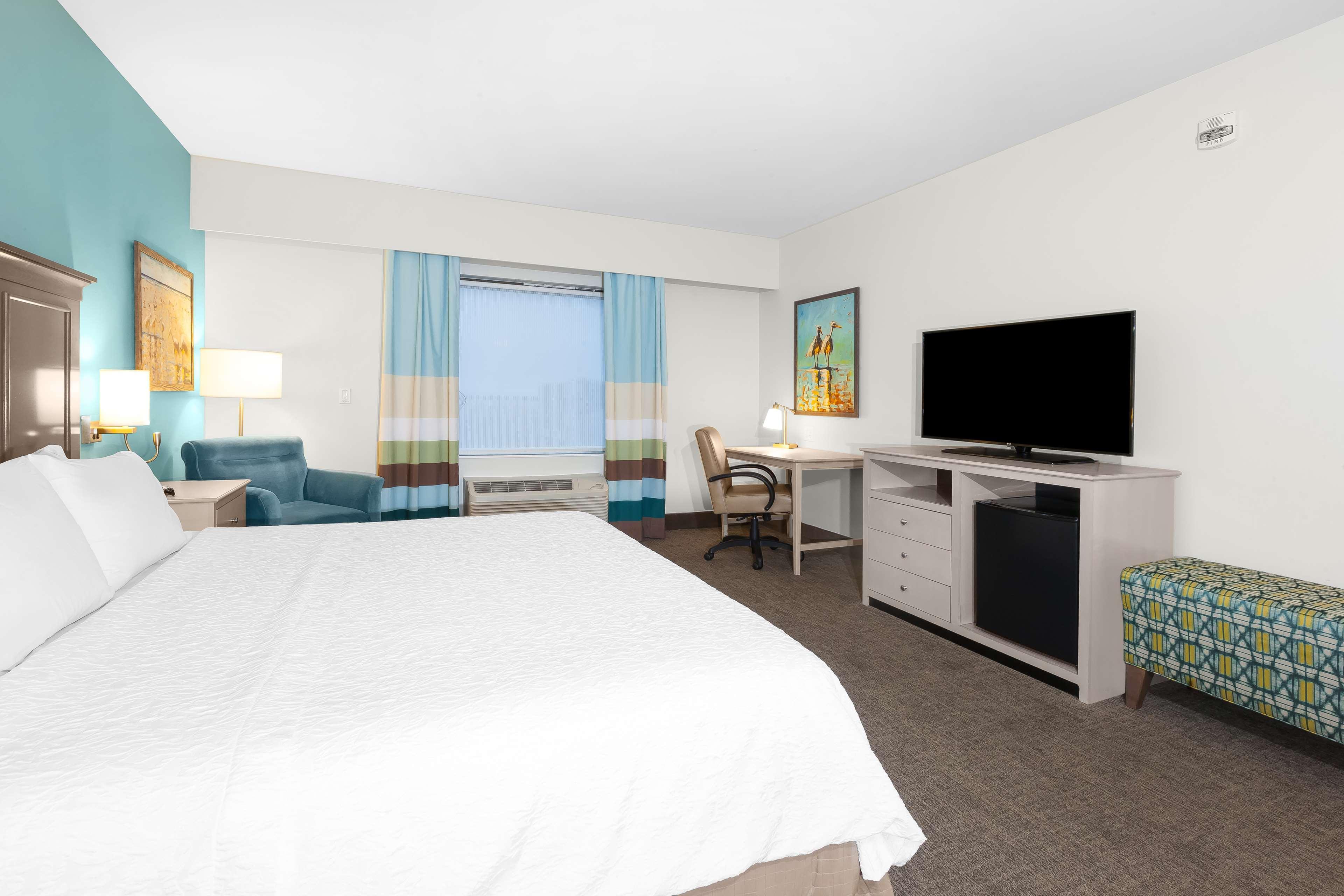 Hampton Inn & Suites By Hilton Carolina Beach Oceanfront Bagian luar foto