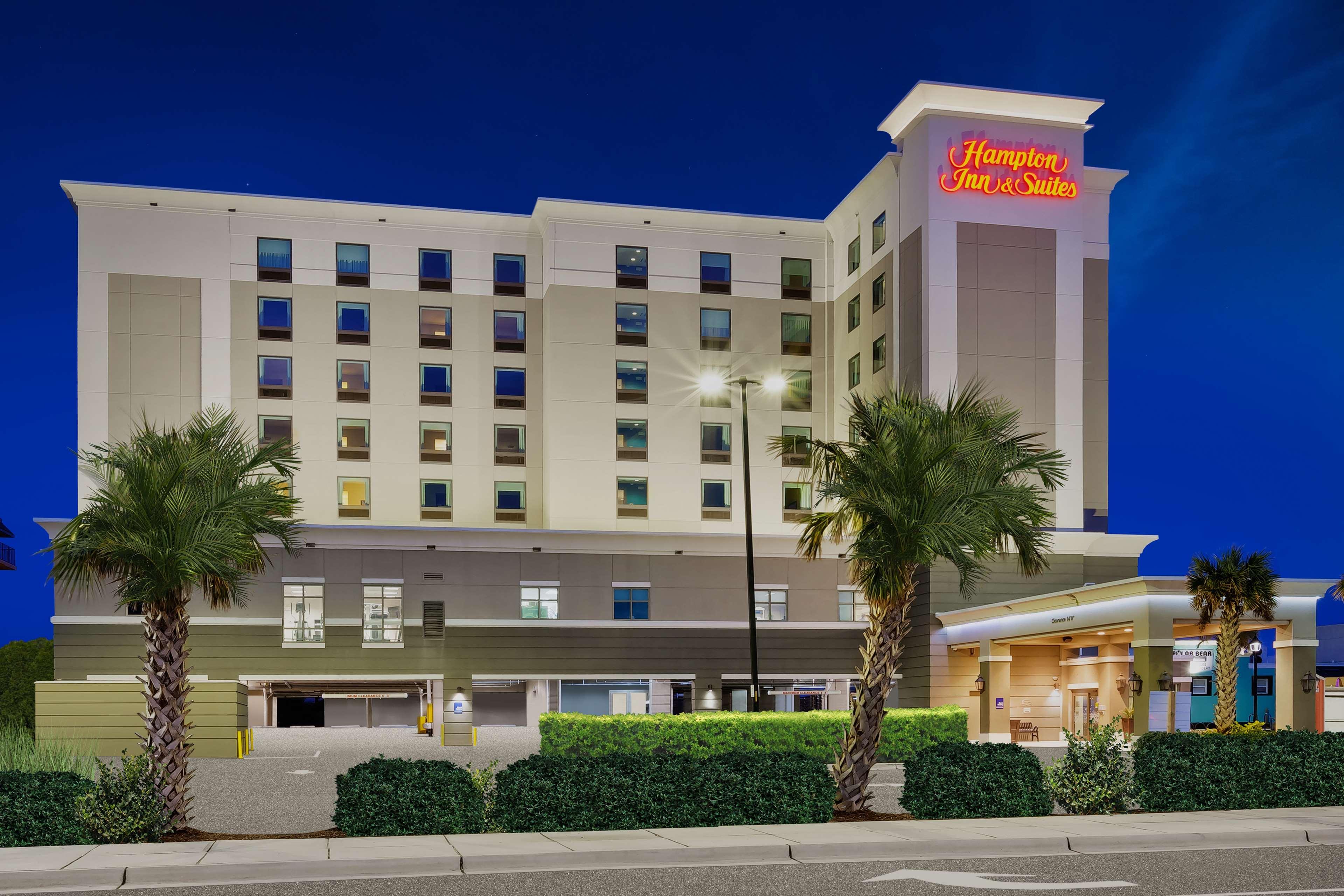 Hampton Inn & Suites By Hilton Carolina Beach Oceanfront Bagian luar foto