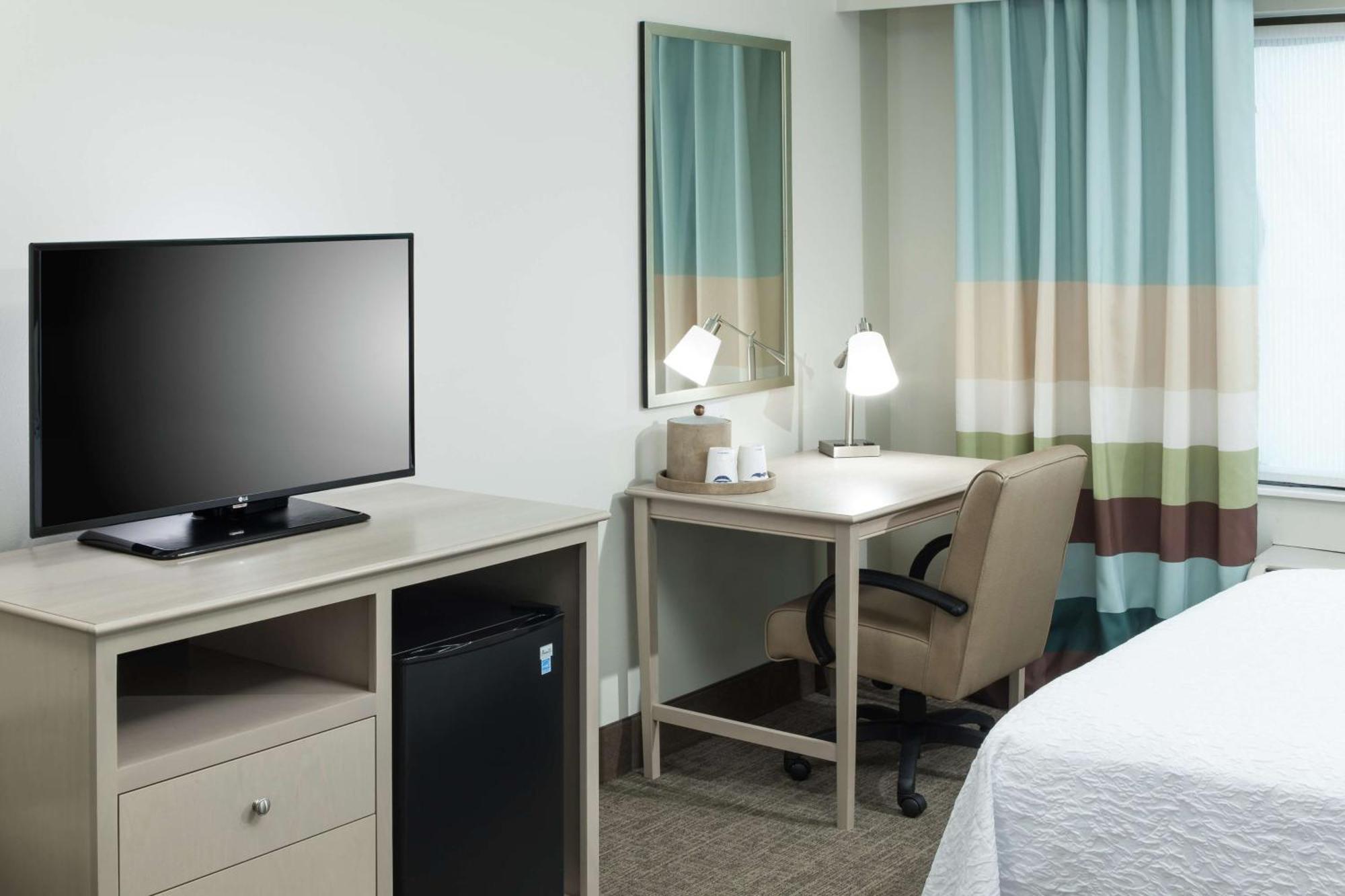 Hampton Inn & Suites By Hilton Carolina Beach Oceanfront Bagian luar foto