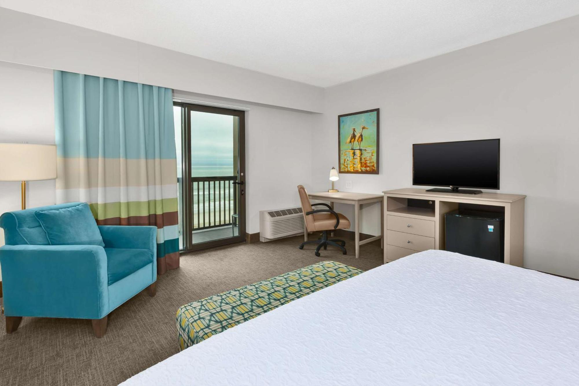 Hampton Inn & Suites By Hilton Carolina Beach Oceanfront Bagian luar foto