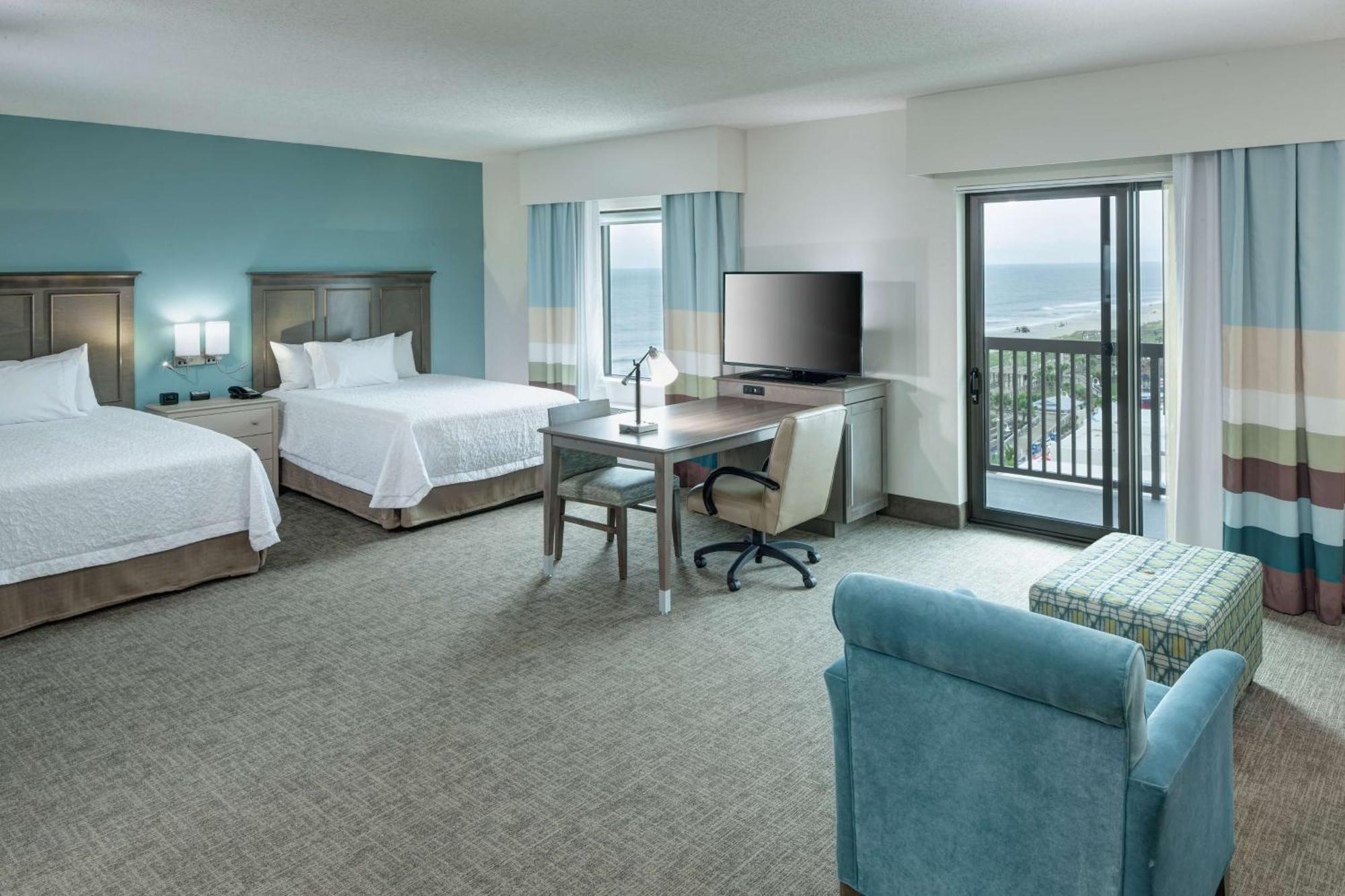 Hampton Inn & Suites By Hilton Carolina Beach Oceanfront Bagian luar foto