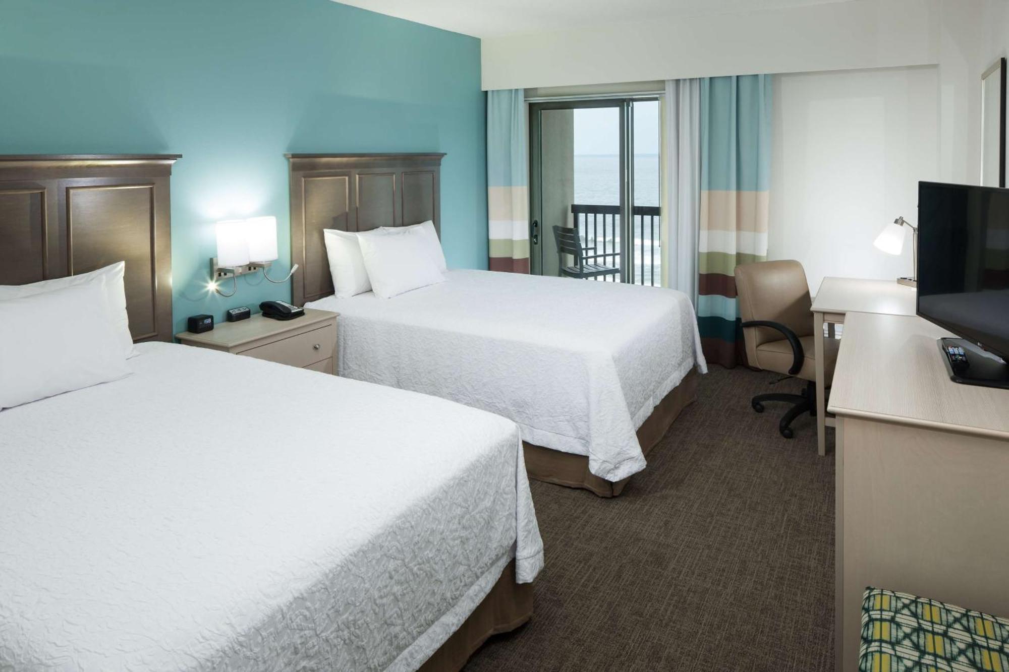 Hampton Inn & Suites By Hilton Carolina Beach Oceanfront Bagian luar foto