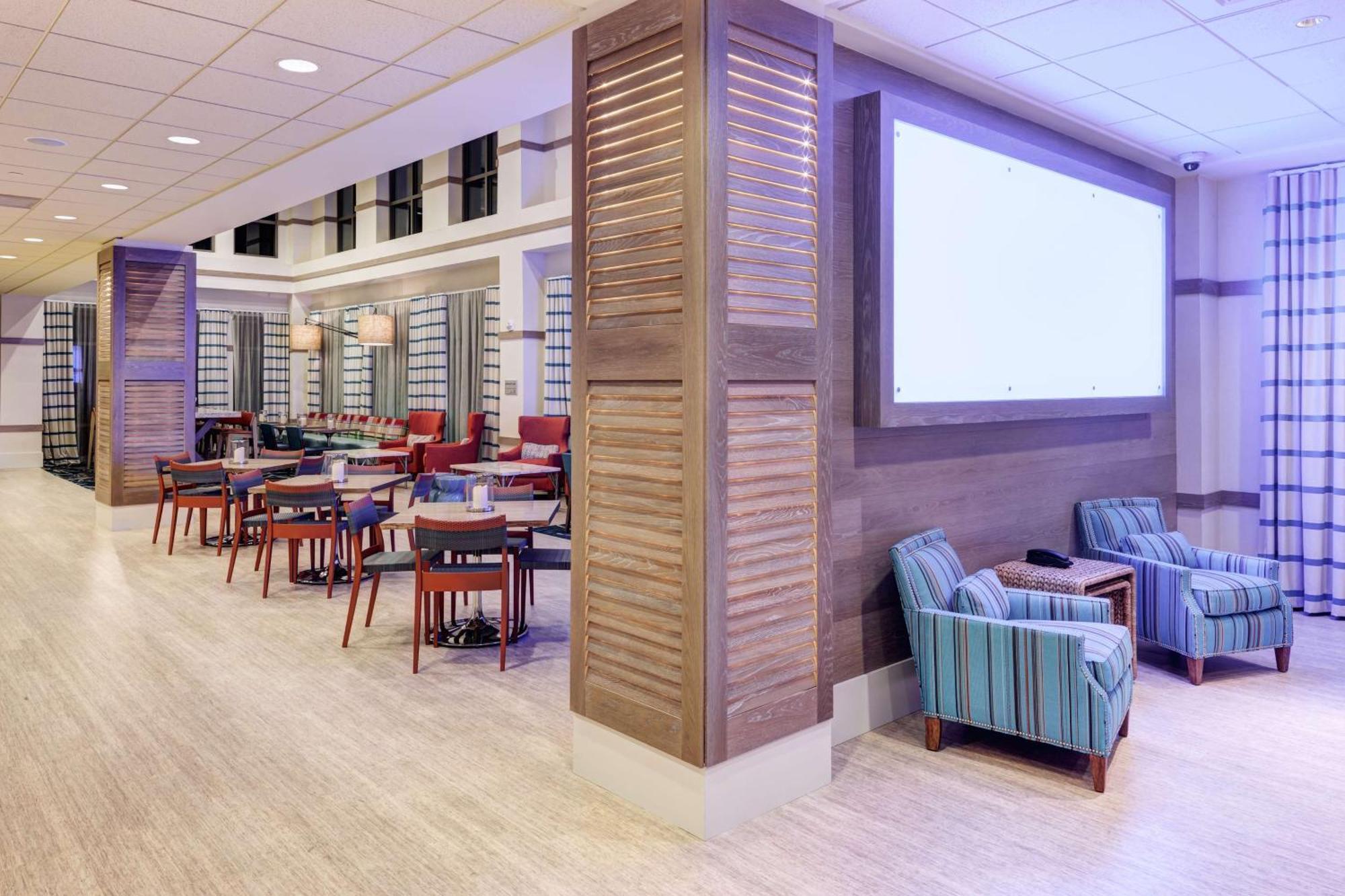 Hampton Inn & Suites By Hilton Carolina Beach Oceanfront Bagian luar foto